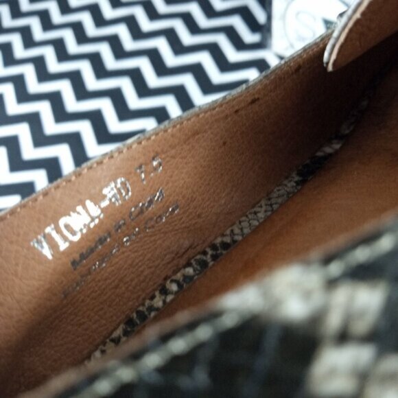 JEFFREY CAMPBELL viona faux snakeskin slide slip on loafer shoes sz 7.5 - Picture 6 of 7